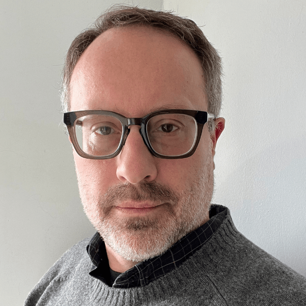 Headshot of Ivan Zenar